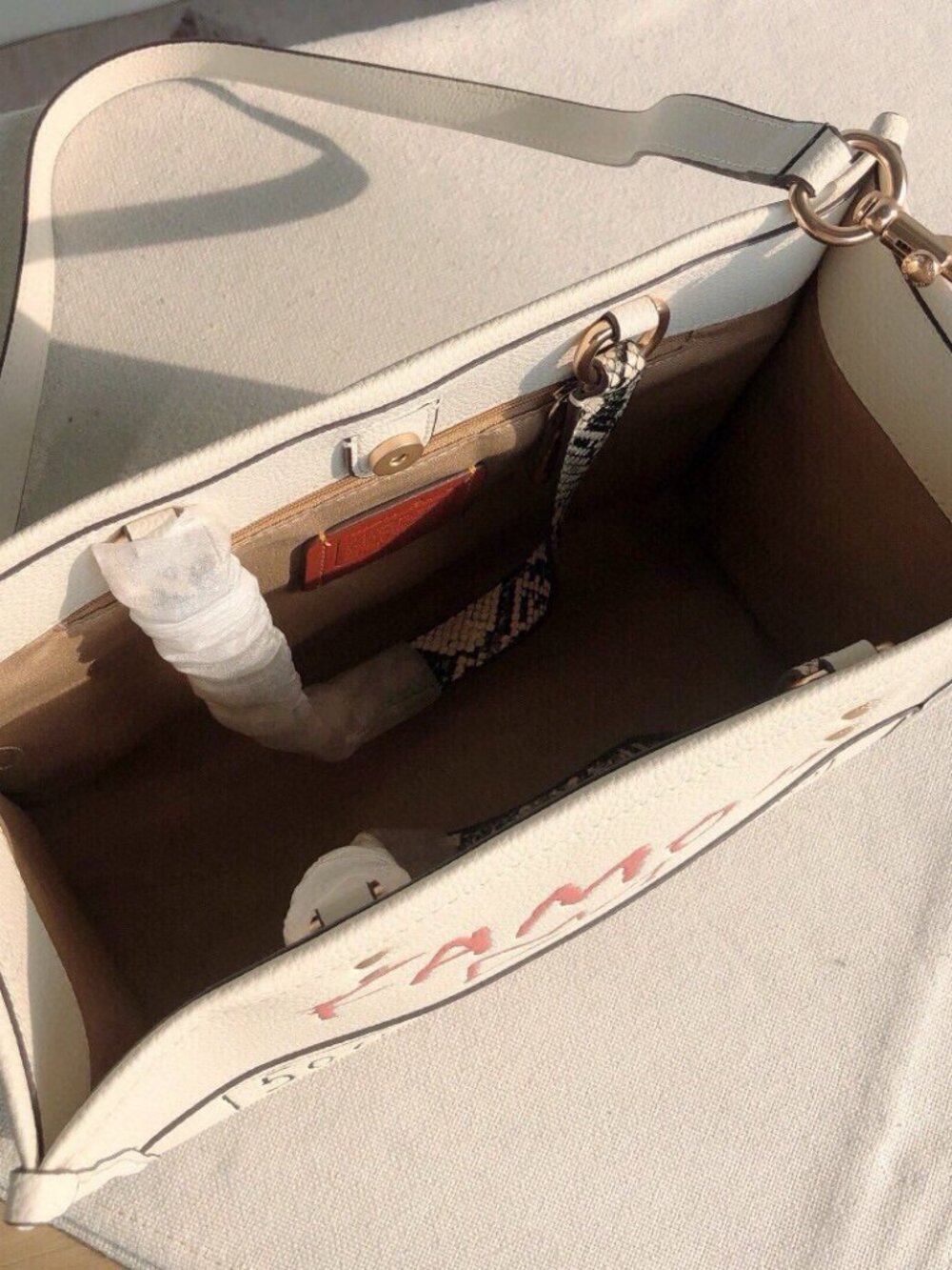 Coach x Jean-Michel Basquiat Dempsey Carryall Satchel/Crossbody - Picture 9 of 9
